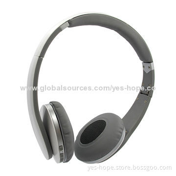 Folding infrared stereo wireless headsets